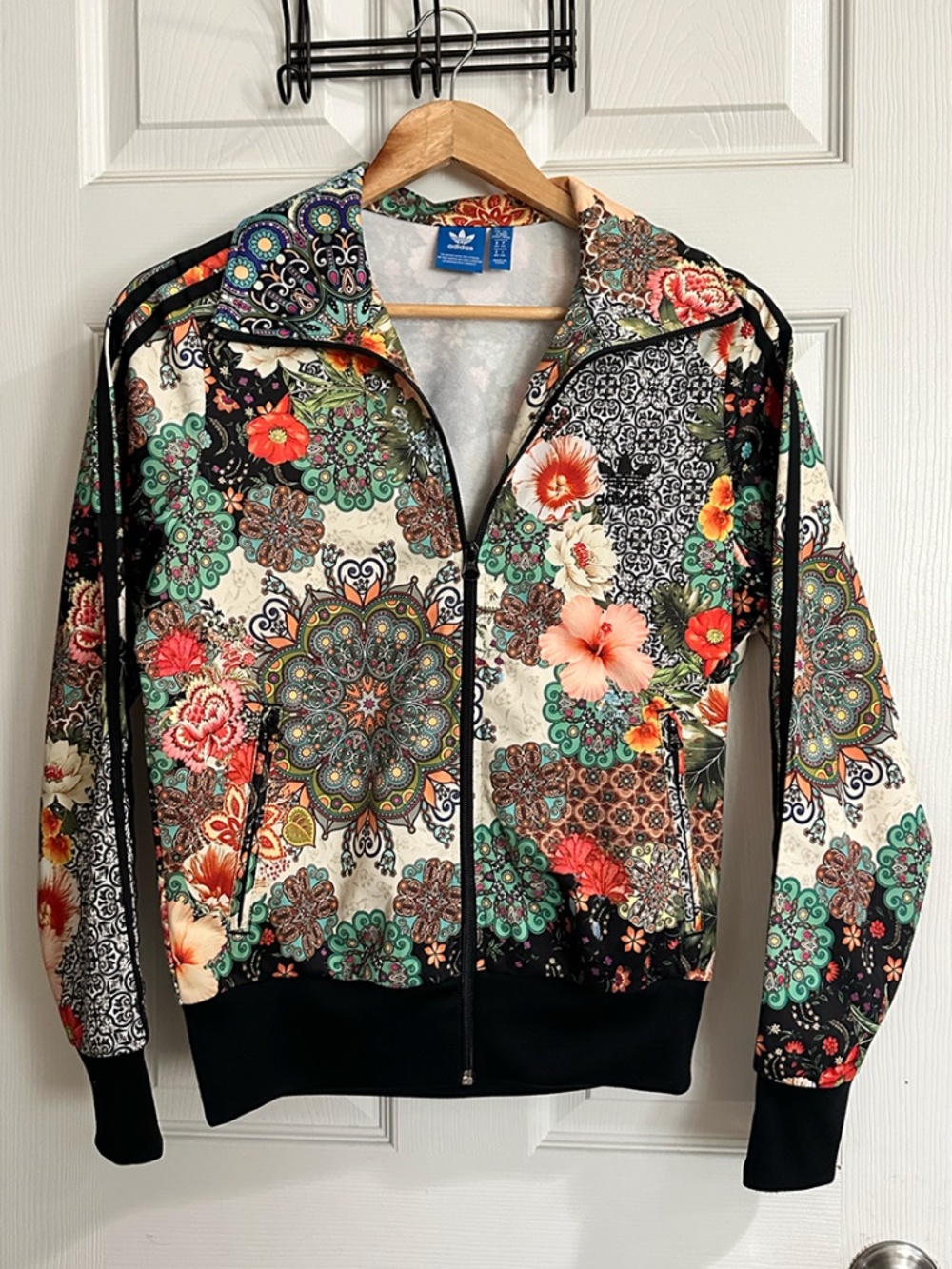 Adidas Originals x Farm Rio Jardim Agharta Track Jacket floral zip-up jacket